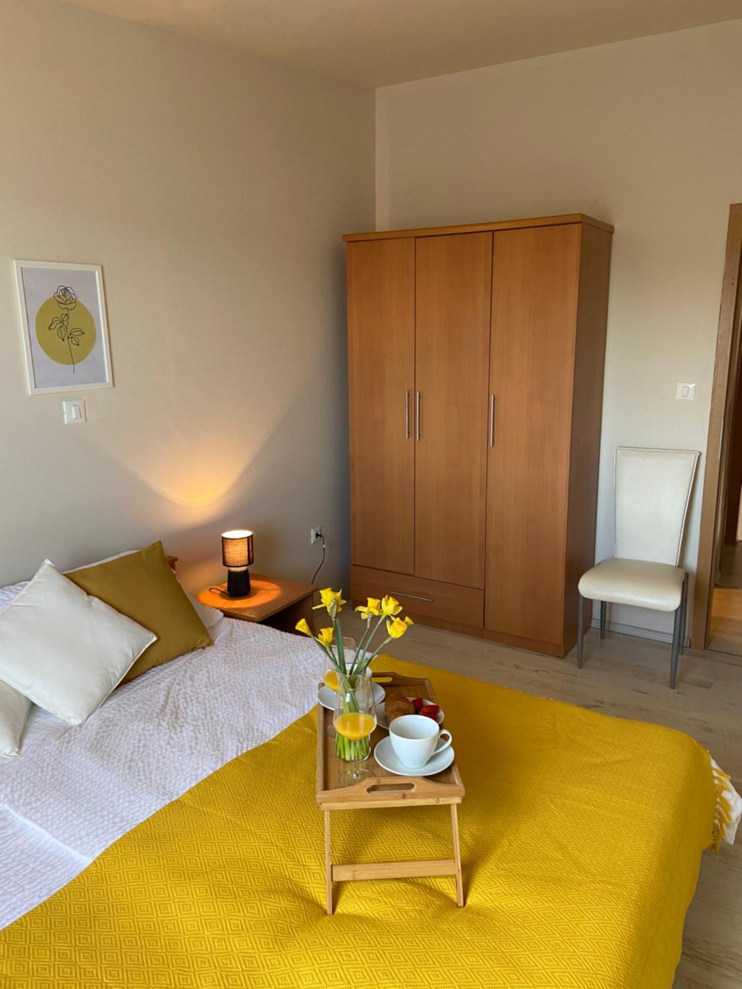 Savar Apartments Eva المظهر الخارجي الصورة